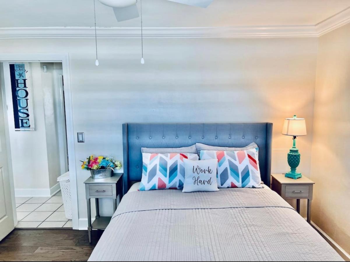 Cheerful Home With Two Bedrooms เคปคอรัล ภายนอก รูปภาพ